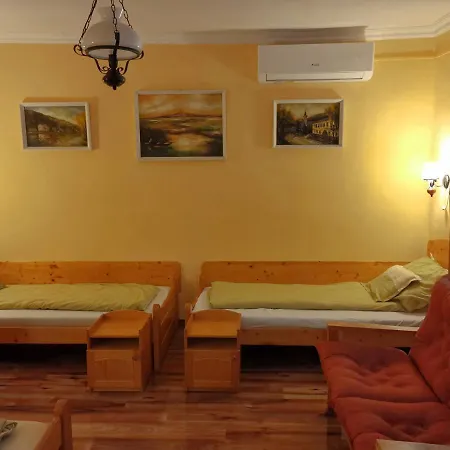 Apartment Viktor Vendeghaz