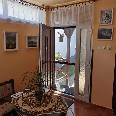 Apartament Viktor Vendeghaz *